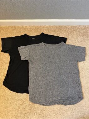 Madewell Women’s Whisper Short Sleeve Tees - Gray & Black Bundle of 2 Smalls